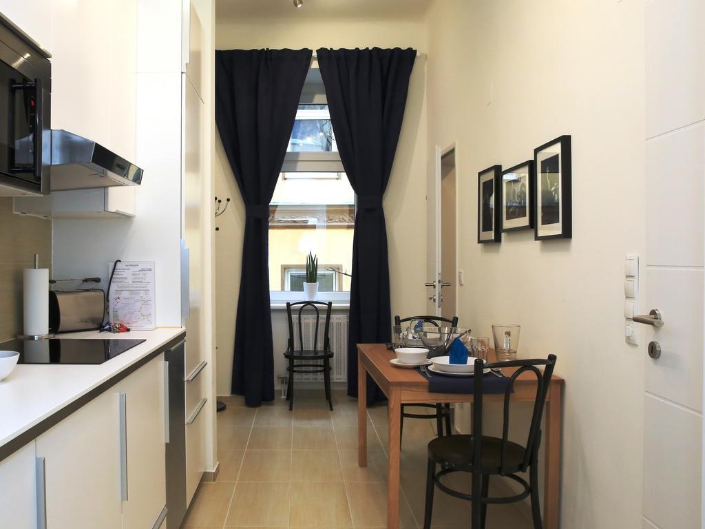 Flatprovider Comfort Eduard Apartment - Contactless Check In Wenen Kamer foto