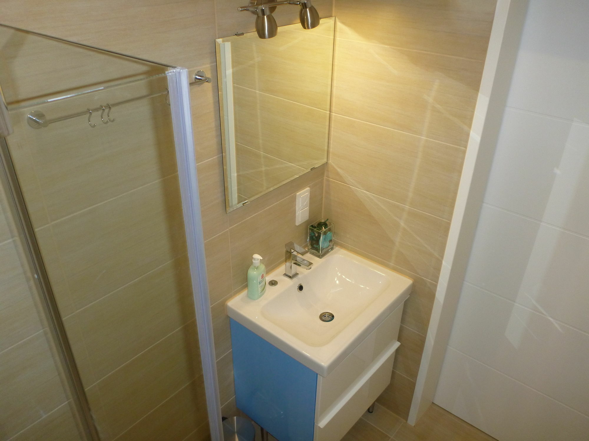 Flatprovider Comfort Eduard Apartment - Contactless Check In Wenen Buitenkant foto